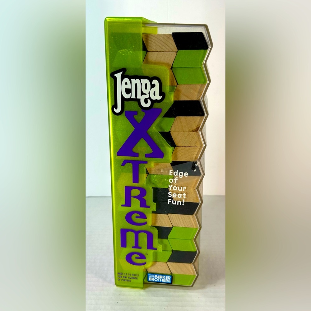Jenga Xtreme Wood Stacking Game (Parker Brothers, 2003 Family Game Strategy